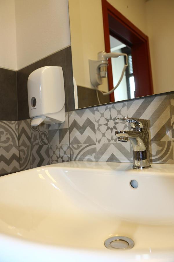 Student'S Hostel Parma Dış mekan fotoğraf