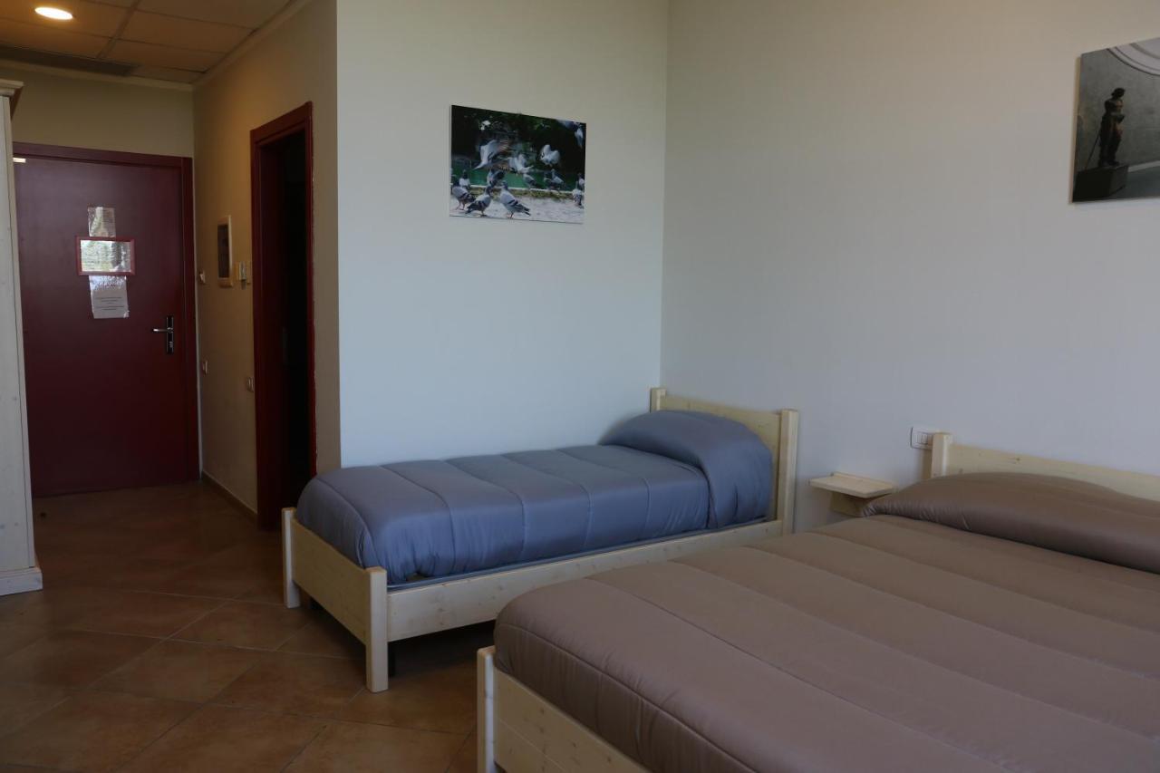 Student'S Hostel Parma Dış mekan fotoğraf