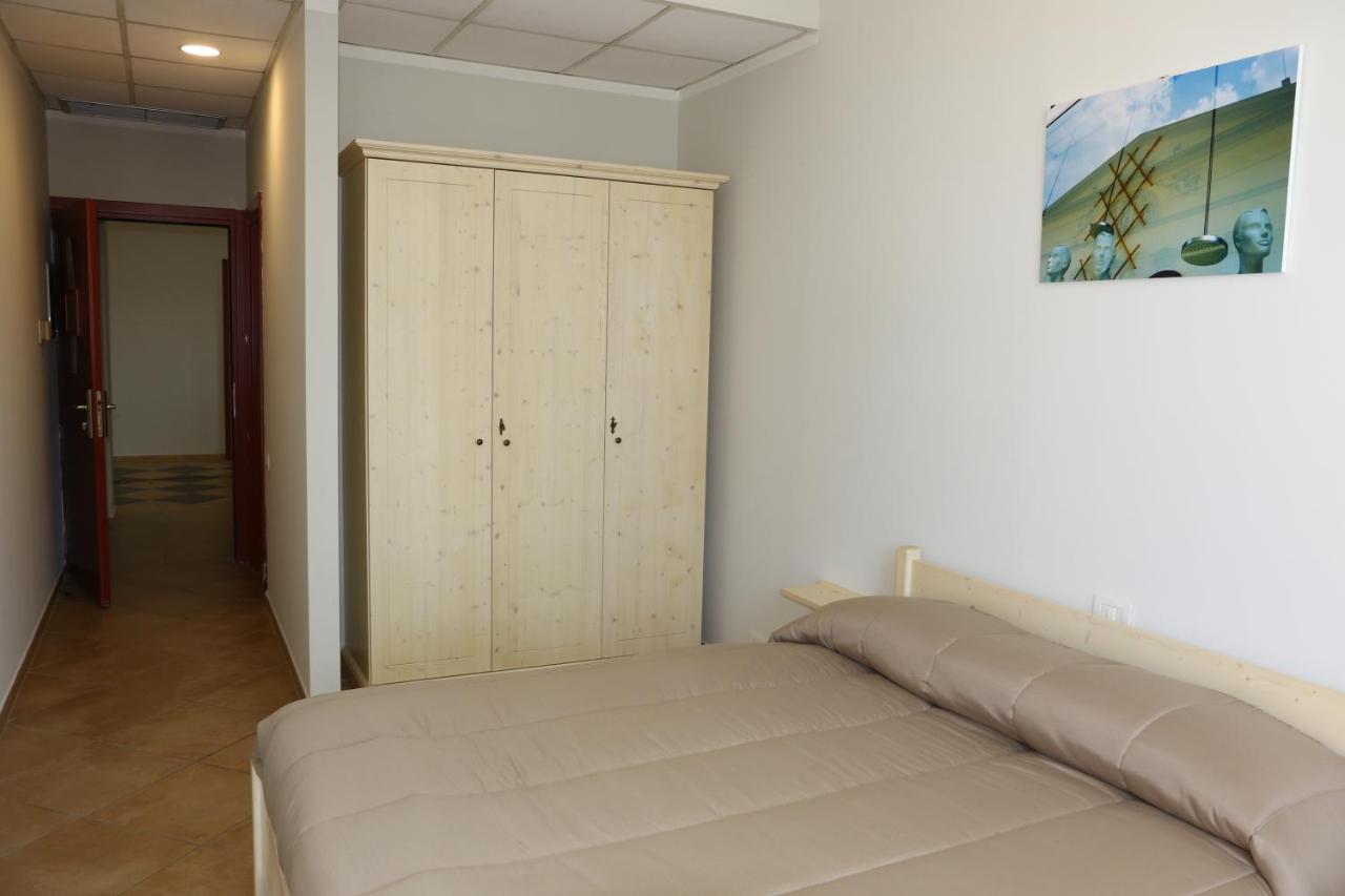 Student'S Hostel Parma Dış mekan fotoğraf