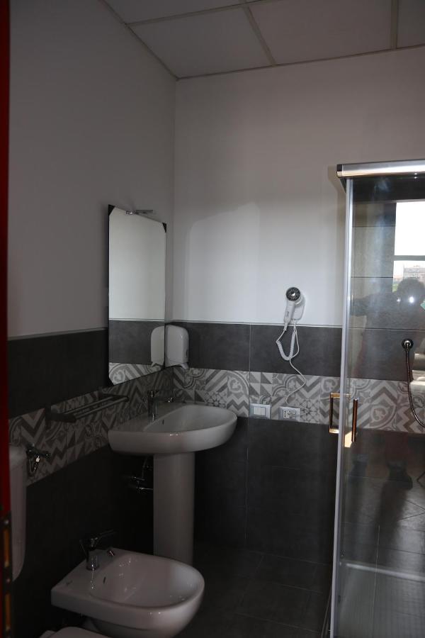 Student'S Hostel Parma Dış mekan fotoğraf