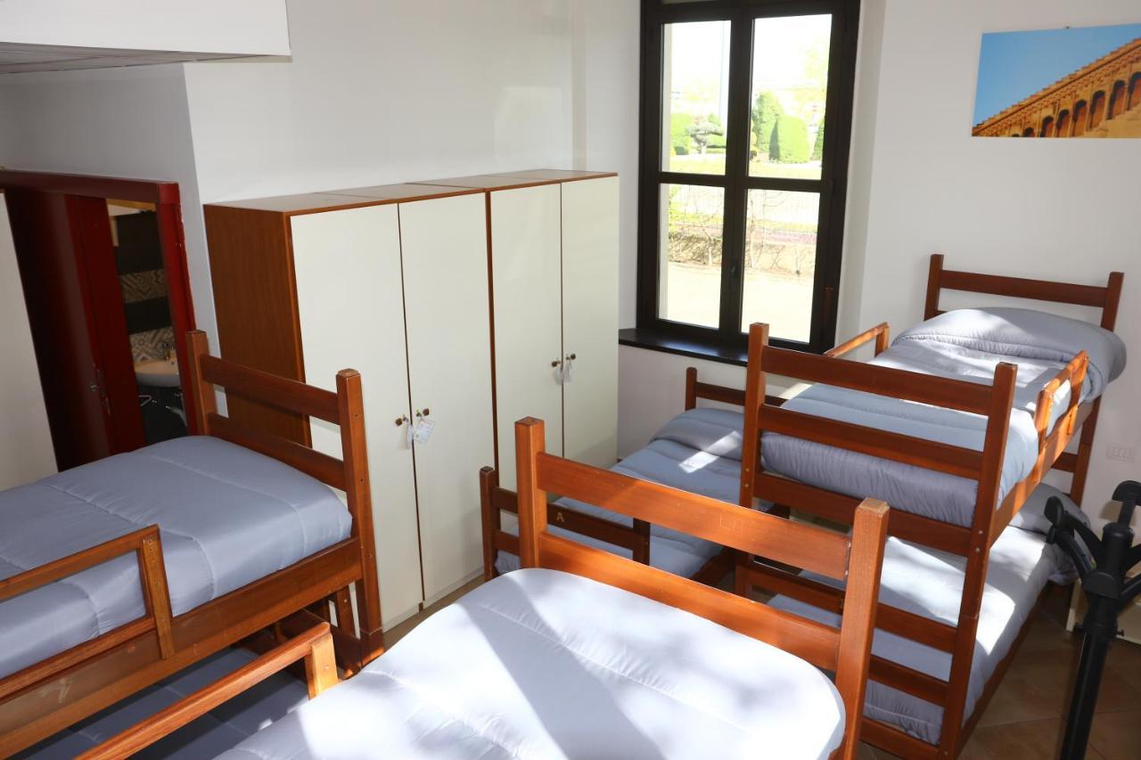 Student'S Hostel Parma Dış mekan fotoğraf