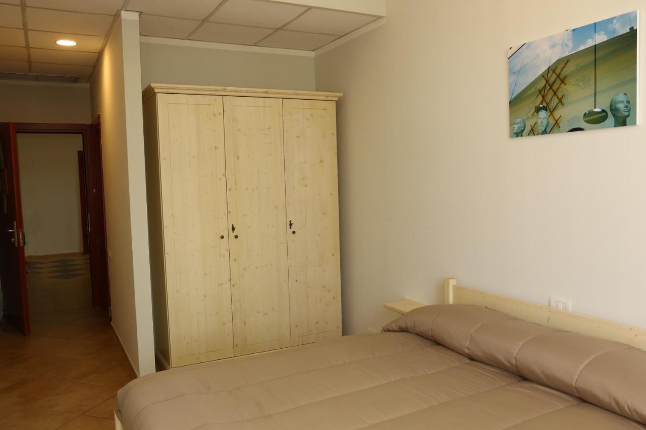 Student'S Hostel Parma Dış mekan fotoğraf