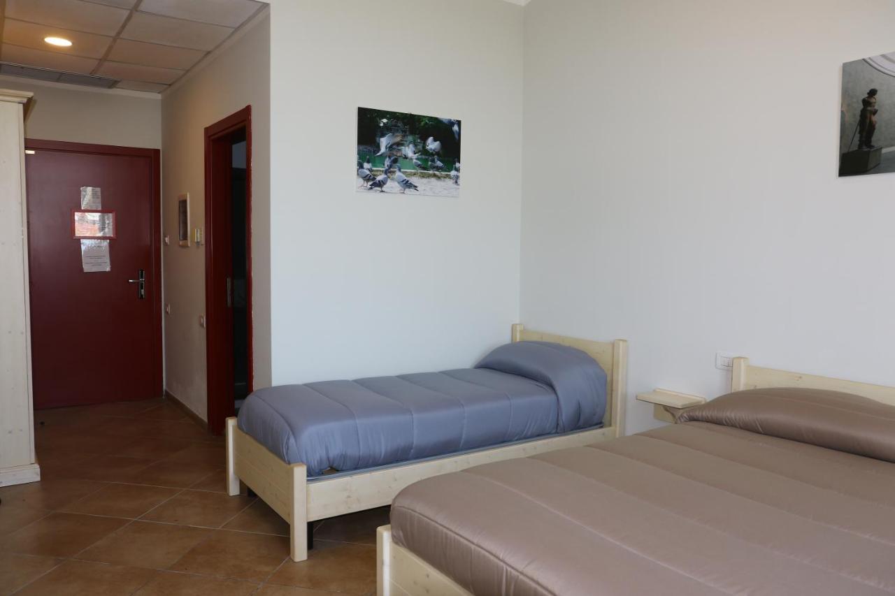 Student'S Hostel Parma Dış mekan fotoğraf