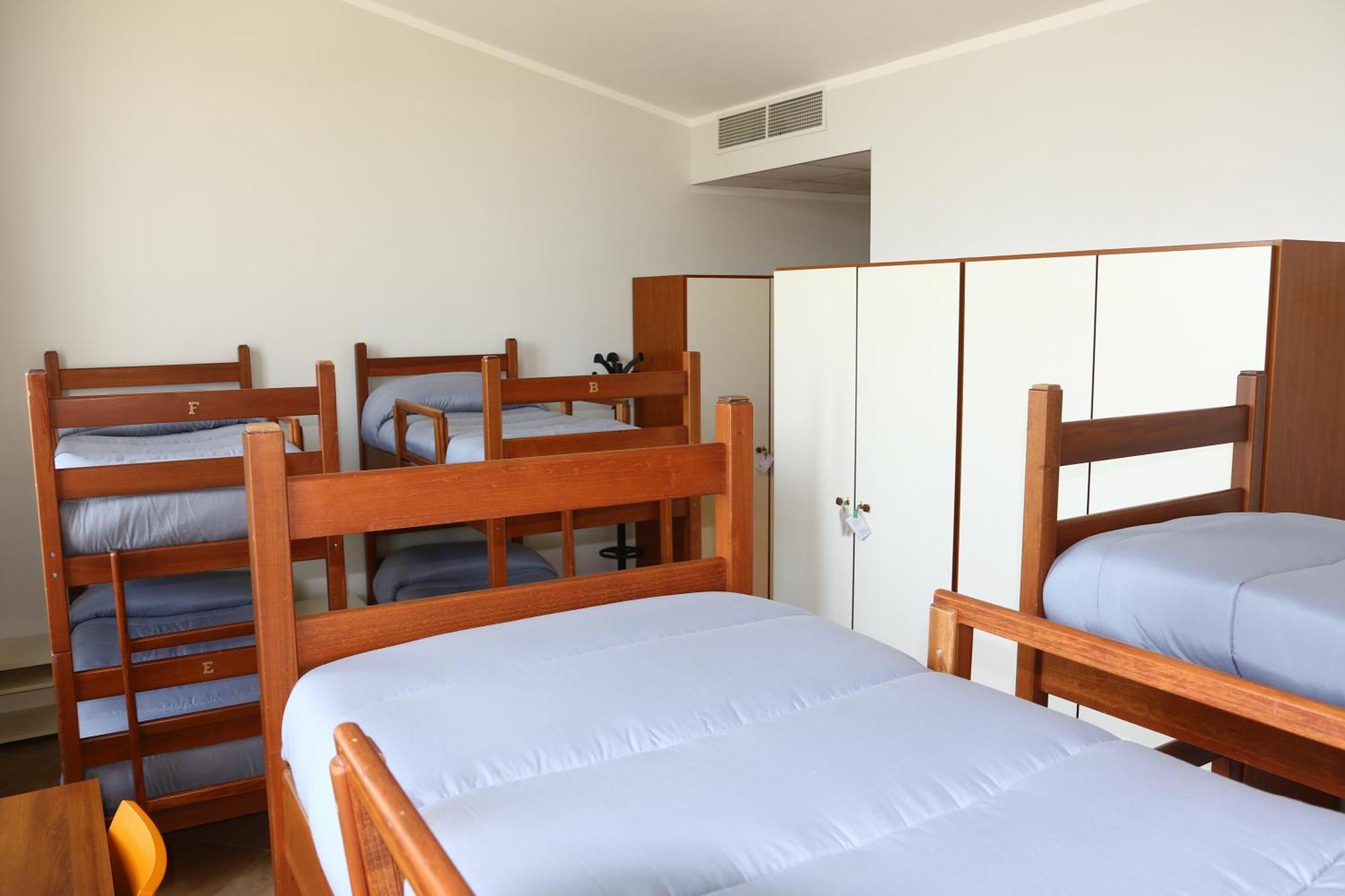 Student'S Hostel Parma Dış mekan fotoğraf
